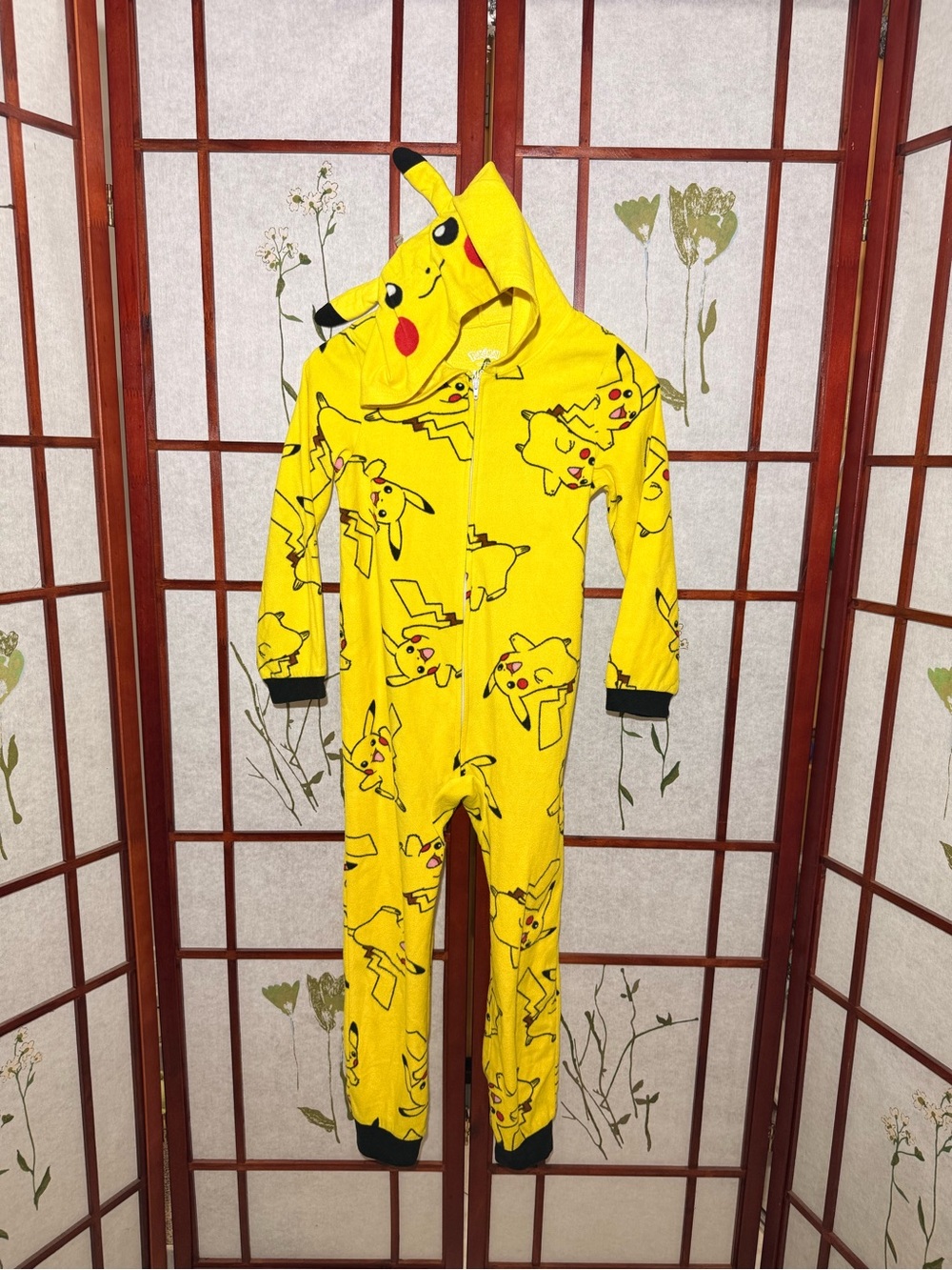 Pokemon Pikachu Kids one piece Pajama Fleece Yellow Hooded Zip sz M(8/10)